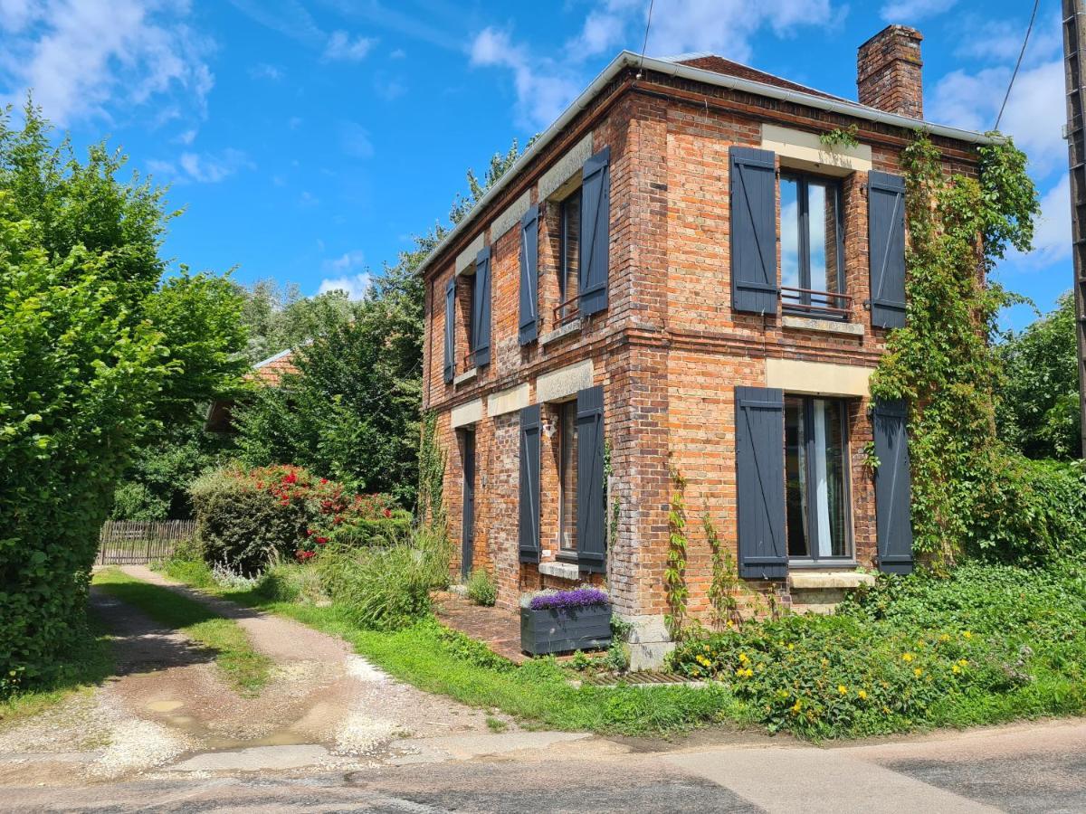 Maison La Cigogne Noire La Loge-aux-Chevres Buitenkant foto